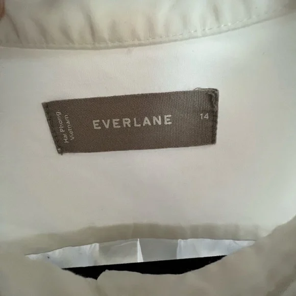 Everlane - The Relaxed Poplin Shirt - Picture 5 of 6